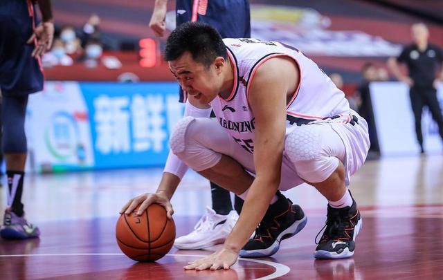 九游体育官网-集结日山东男篮官宣签约：德国杯节点到来，更衣室稳定，赛程密集仍需轮换(山东男篮官宣最新消息)